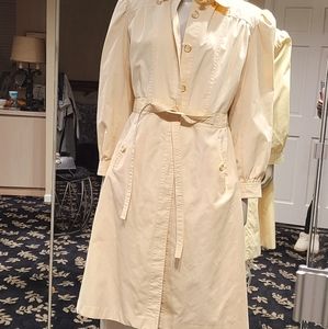 Vintage 1980s ladies Trench. Soft Yellow 15/16